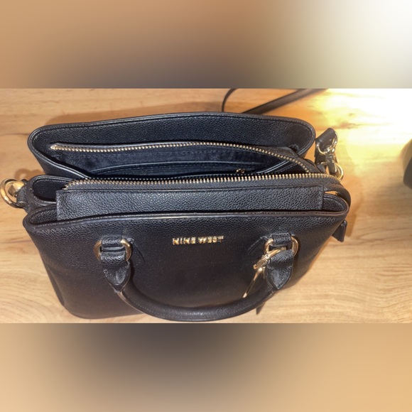 Nine West Rose Small Triple Compartment Satchel in excellent used condition - Picture 5 of 5
